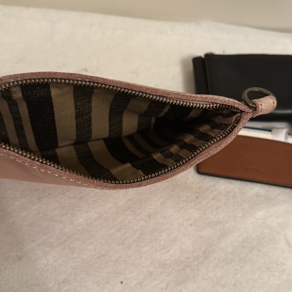 Dooney & Bourke, Fossil and Liebeskind wallet and wristlets lot - Picture 12 of 16